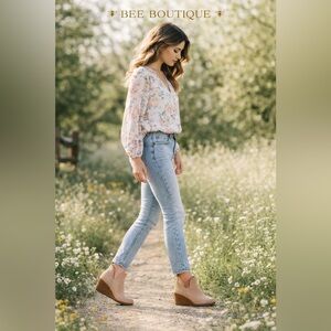 TOMS Tan Suede Wedge Ankle Booties | Neutral Boho Chelsea Boots size 7